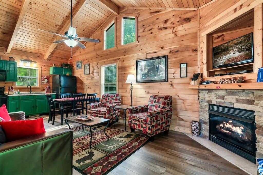 A Top Notch Lodge~Gatlinburg Zewnętrze zdjęcie